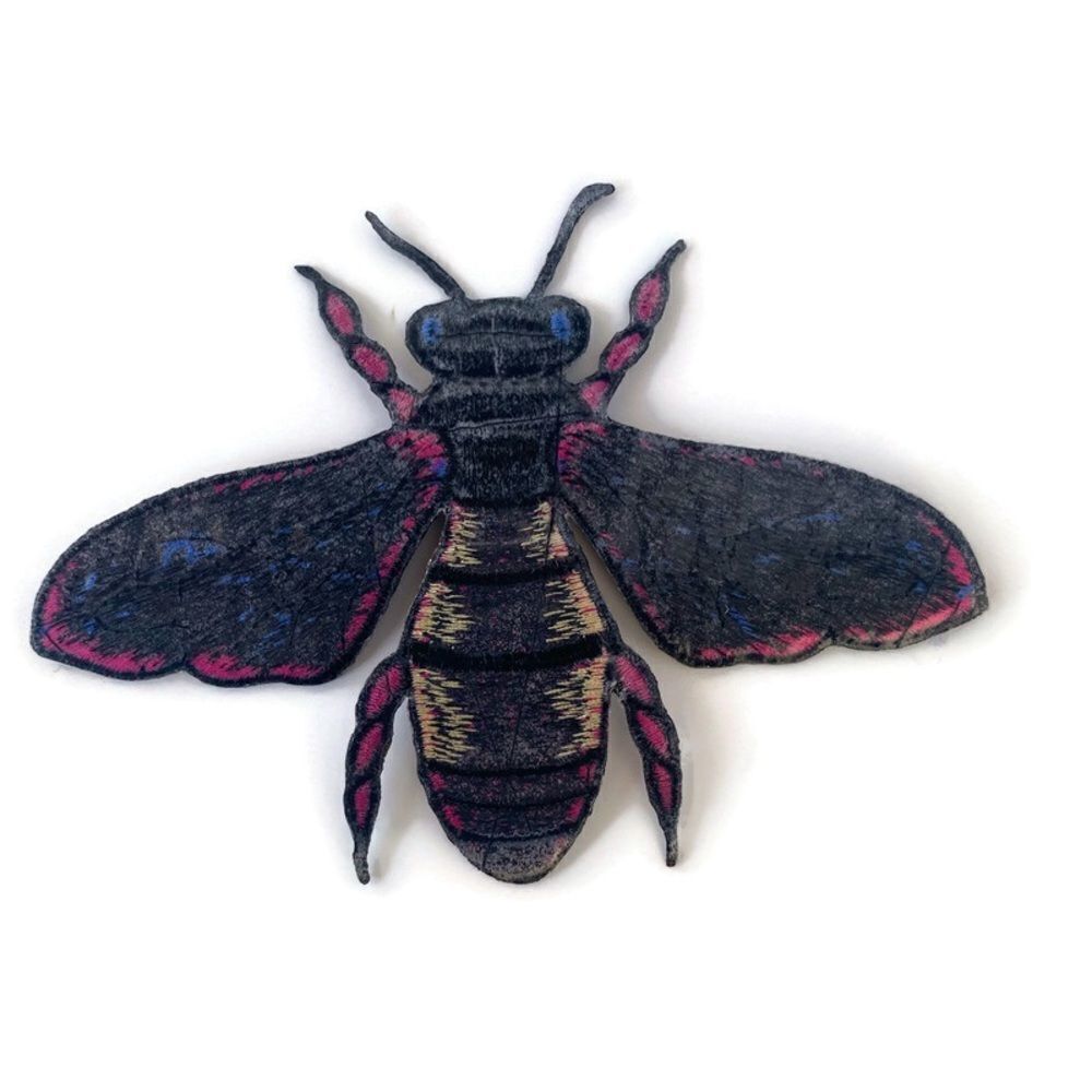 Pink Bee/Beetle Embroidered Patch - Picture 5 of 5